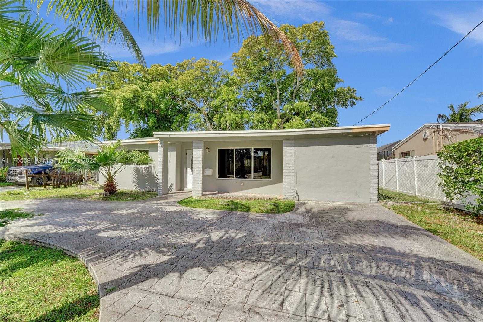 Small Image of 924 NORTH 30TH RD, Hollywood Number 66