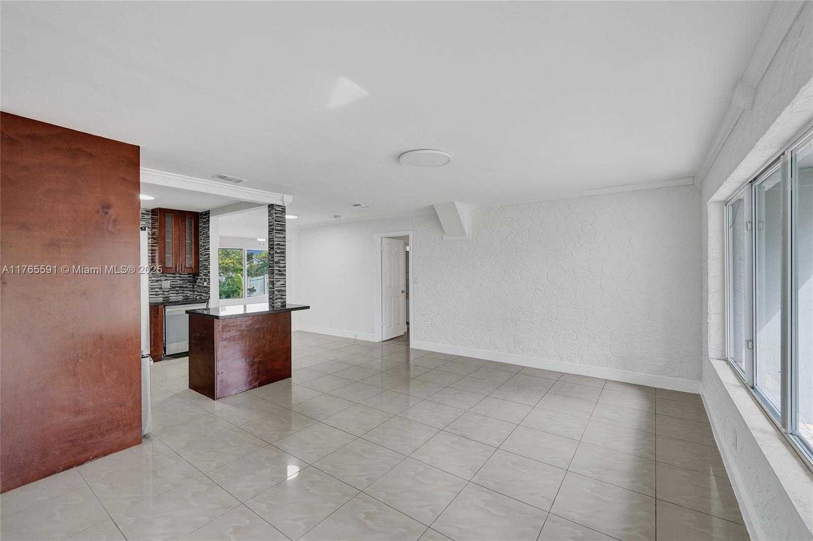 Small Image of 924 NORTH 30TH RD, Hollywood Number 70