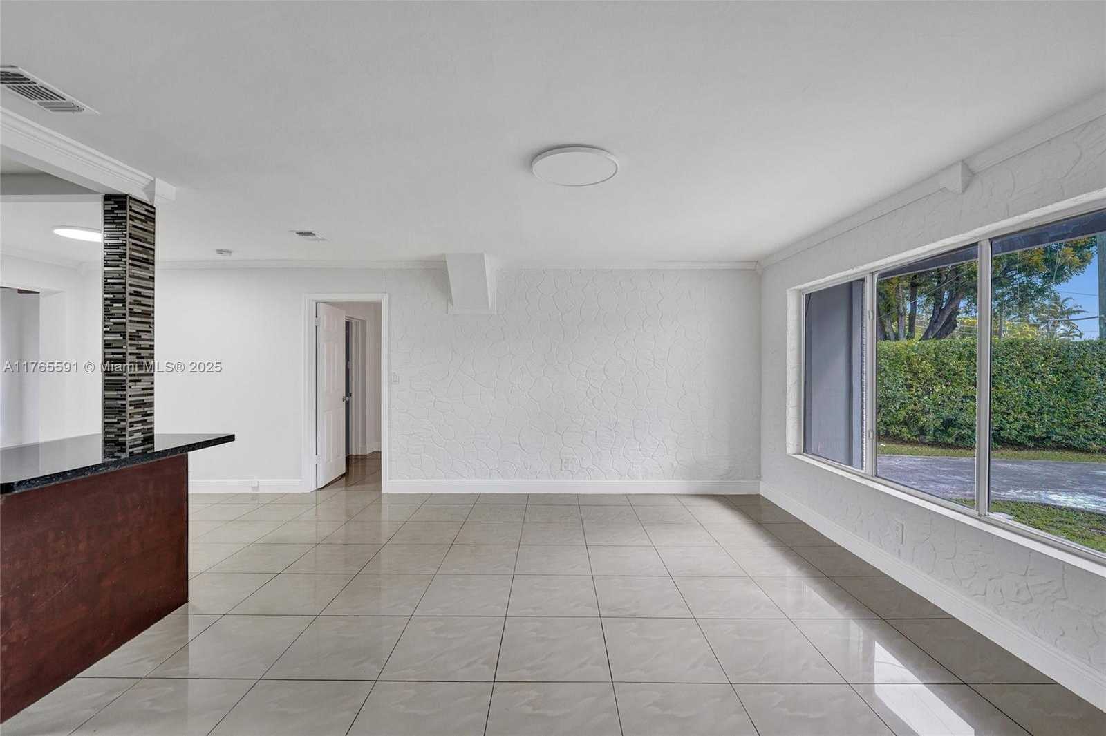 Small Image of 924 NORTH 30TH RD, Hollywood Number 71