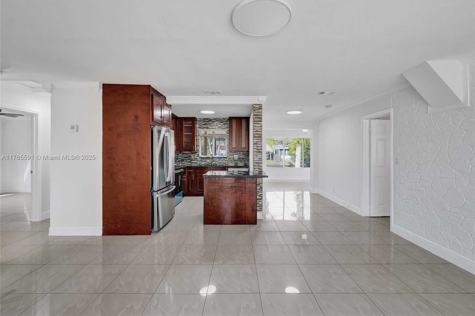 Small Image of 924 NORTH 30TH RD, Hollywood Number 77