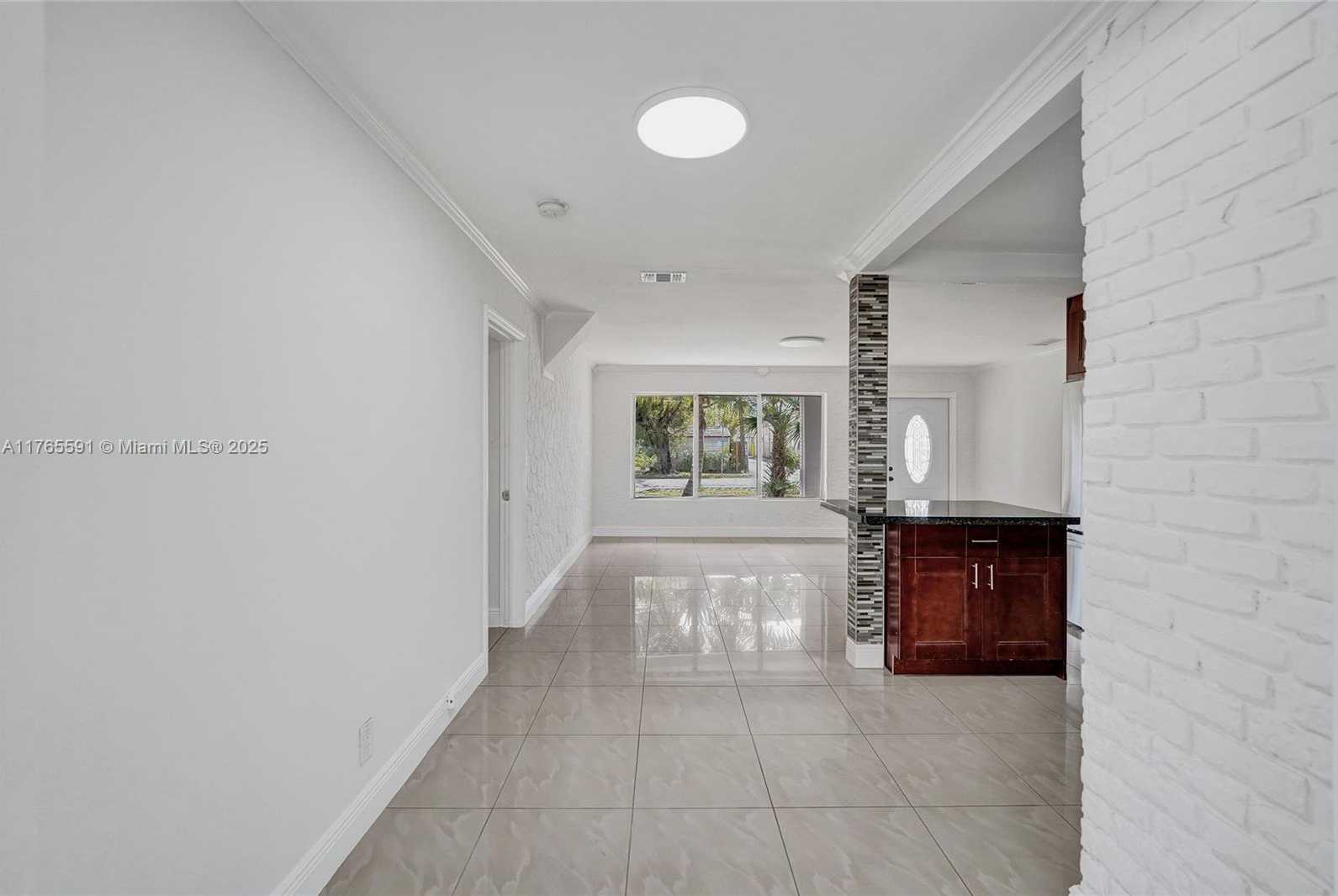 Small Image of 924 NORTH 30TH RD, Hollywood Number 81