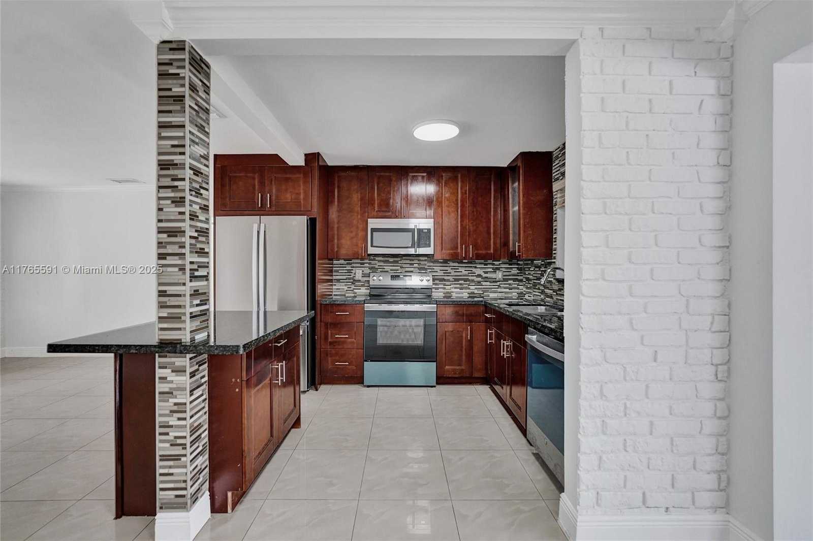 Small Image of 924 NORTH 30TH RD, Hollywood Number 83