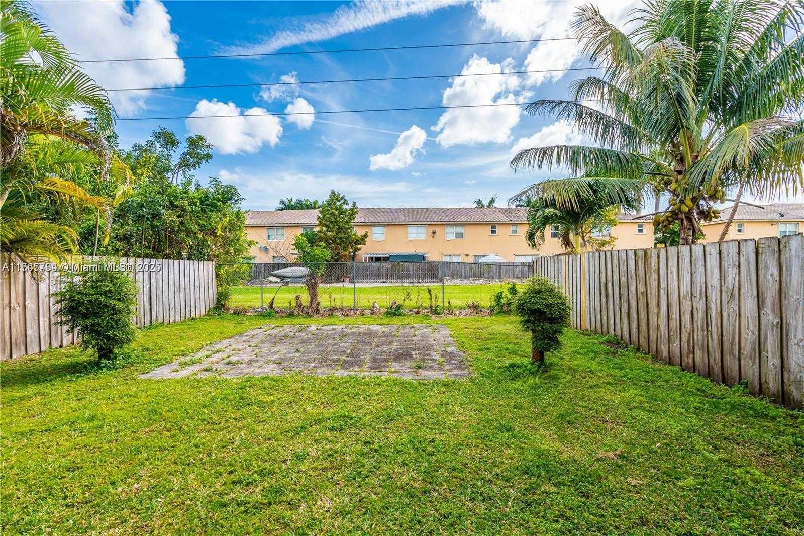 Small Image of 1073 NORTH EAST 41ST TER, Homestead Number 25