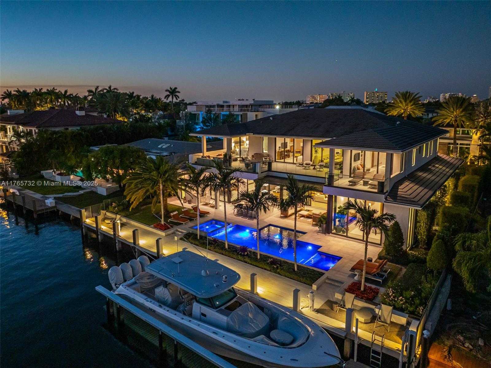 Small Image of 22 ISLA BAHIA DR, Fort Lauderdale Number 100