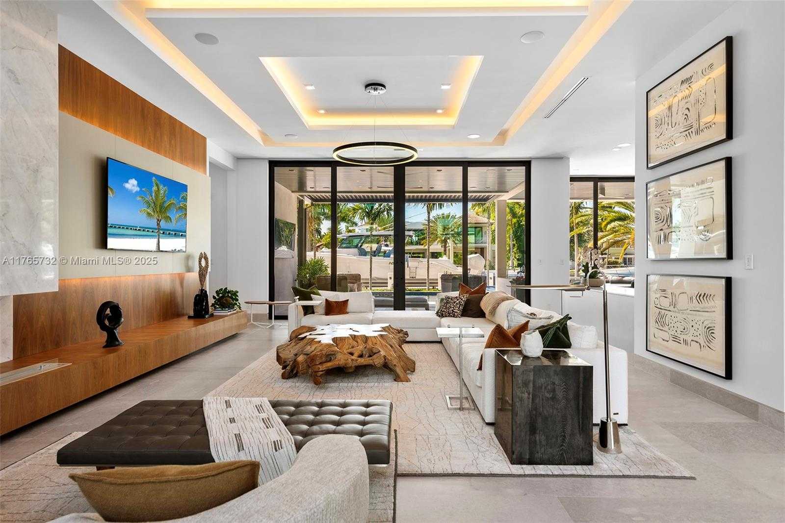 Small Image of 22 ISLA BAHIA DR, Fort Lauderdale Number 17