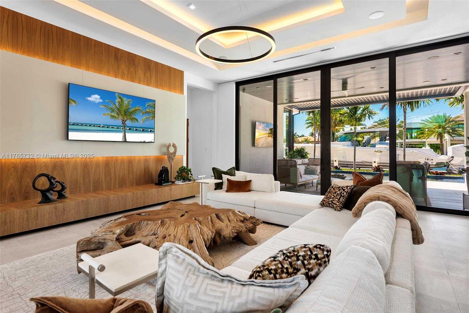 Small Image of 22 ISLA BAHIA DR, Fort Lauderdale Number 18