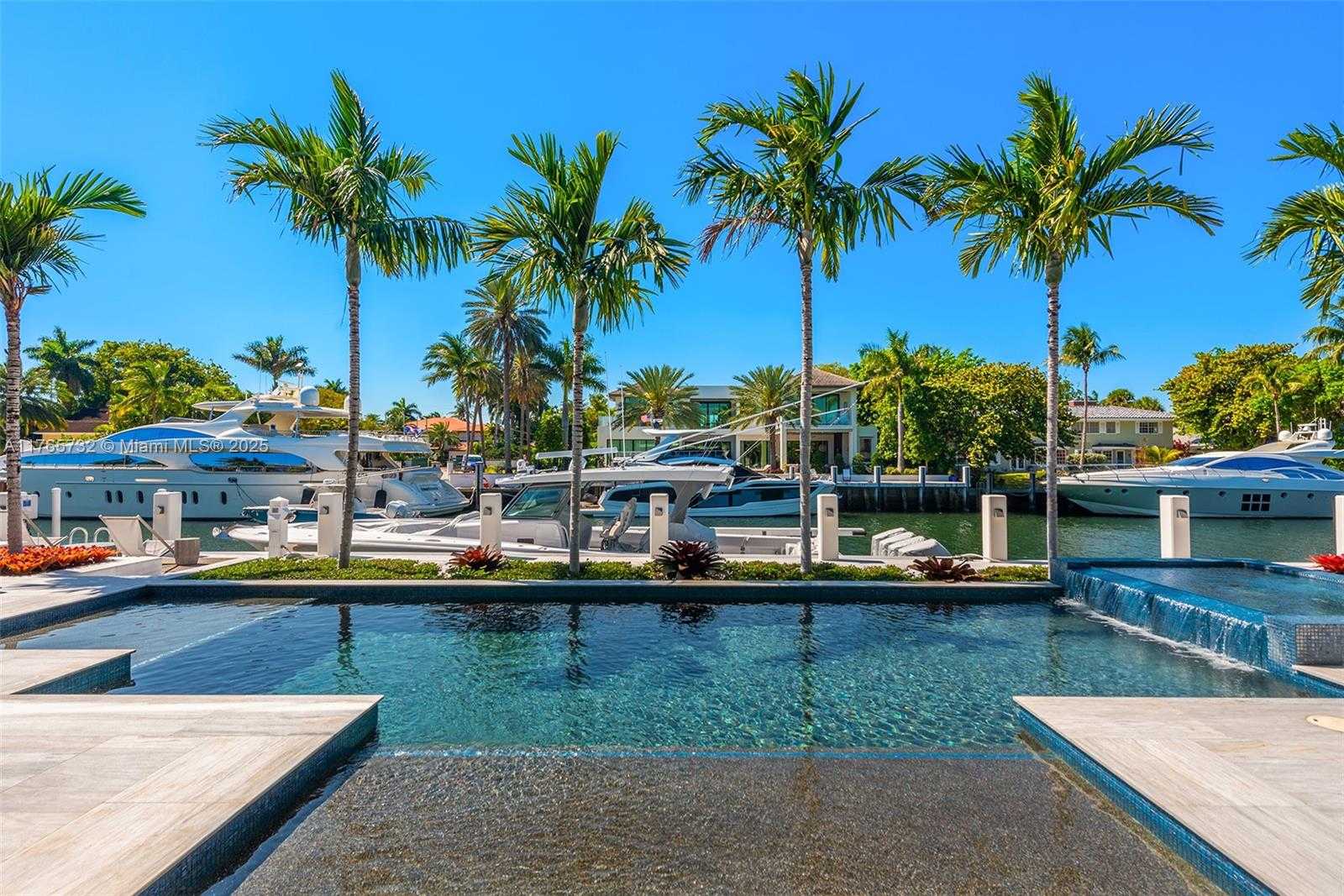 Small Image of 22 ISLA BAHIA DR, Fort Lauderdale Number 20