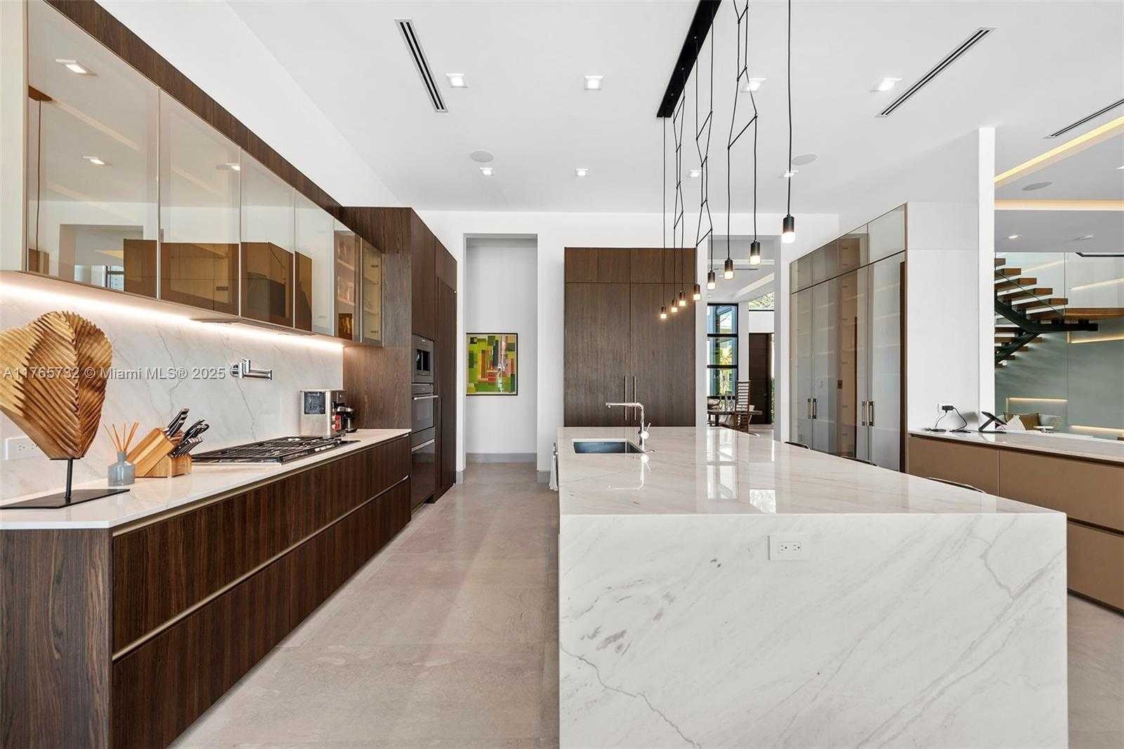 Small Image of 22 ISLA BAHIA DR, Fort Lauderdale Number 27