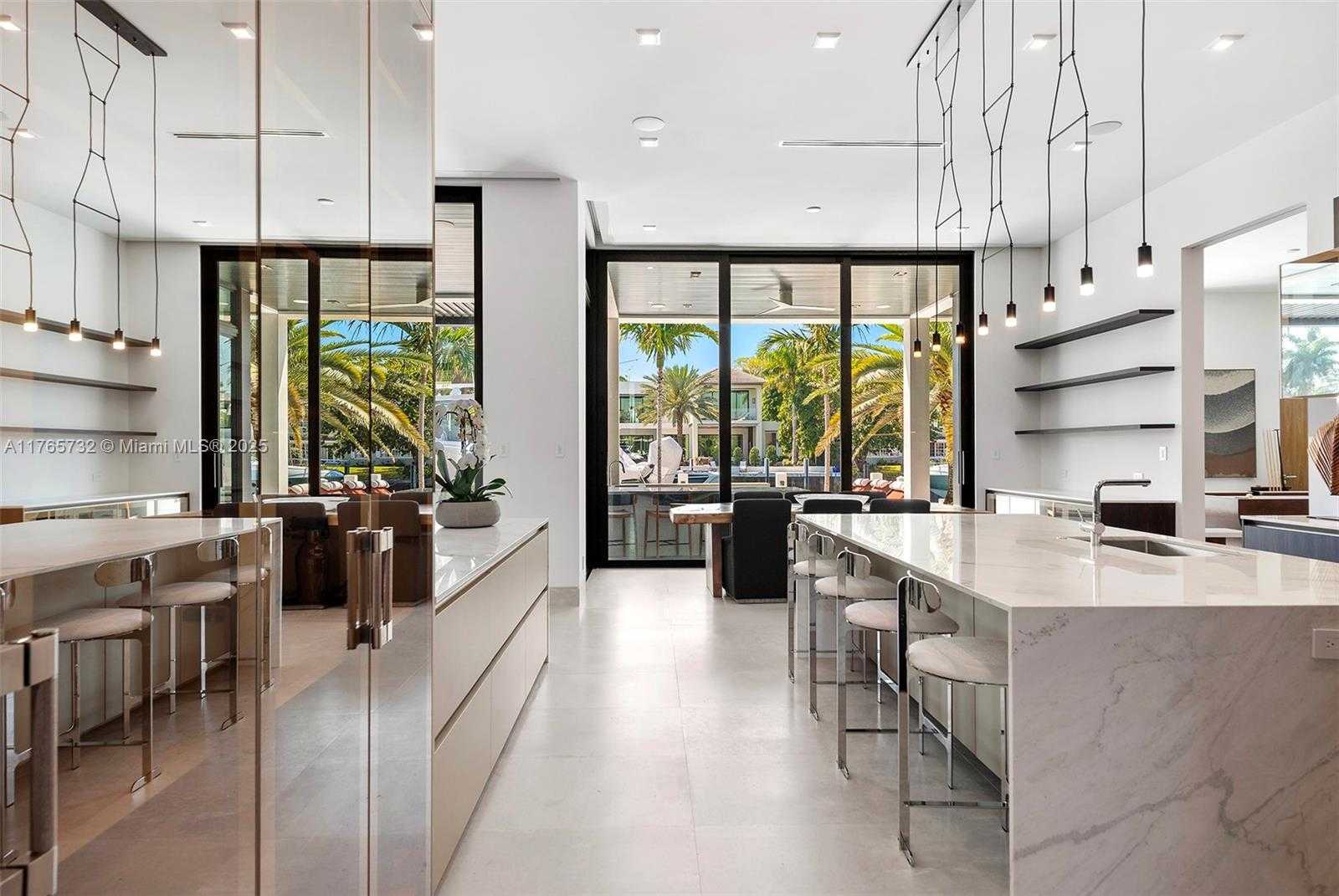 Small Image of 22 ISLA BAHIA DR, Fort Lauderdale Number 28