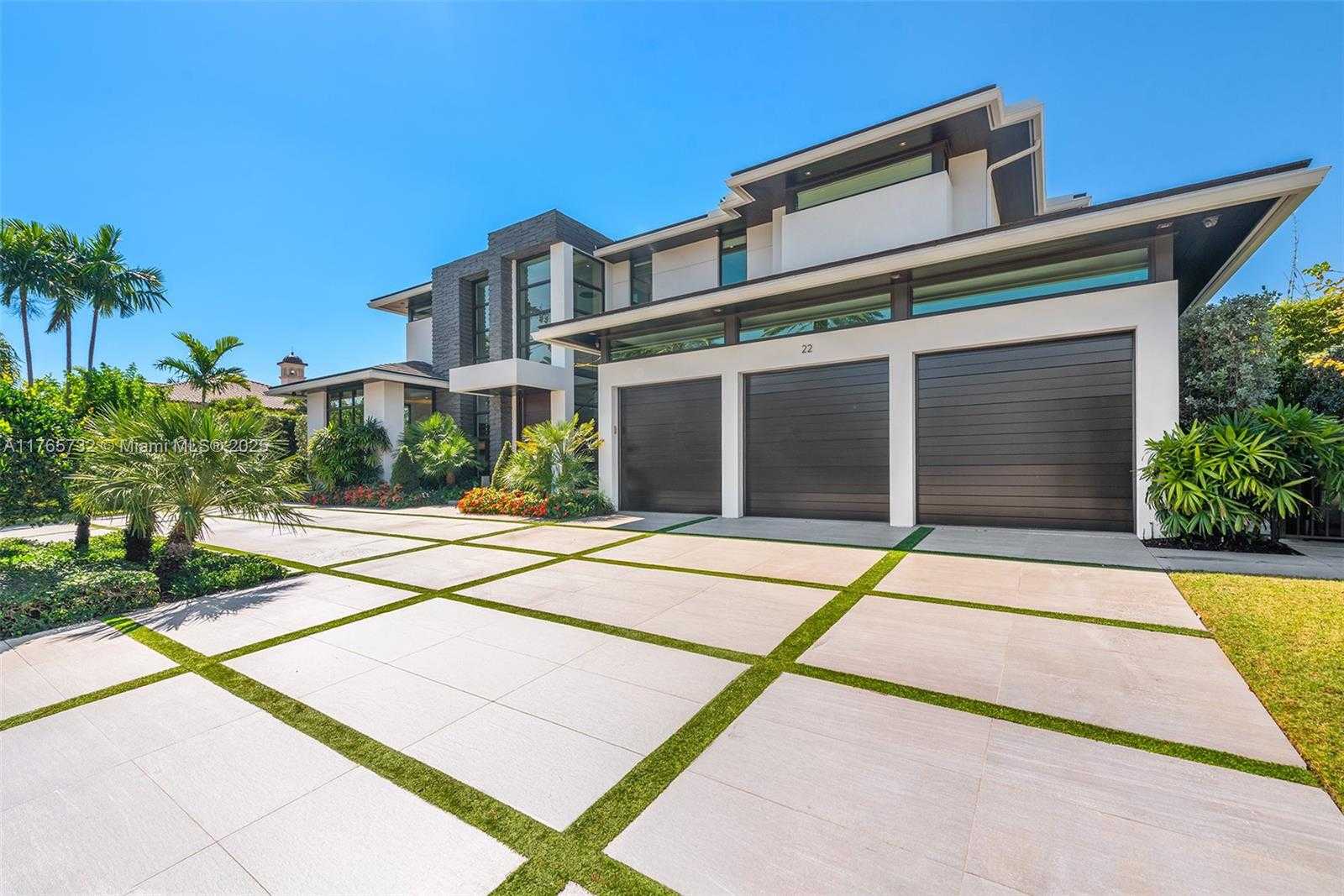 Small Image of 22 ISLA BAHIA DR, Fort Lauderdale Number 3