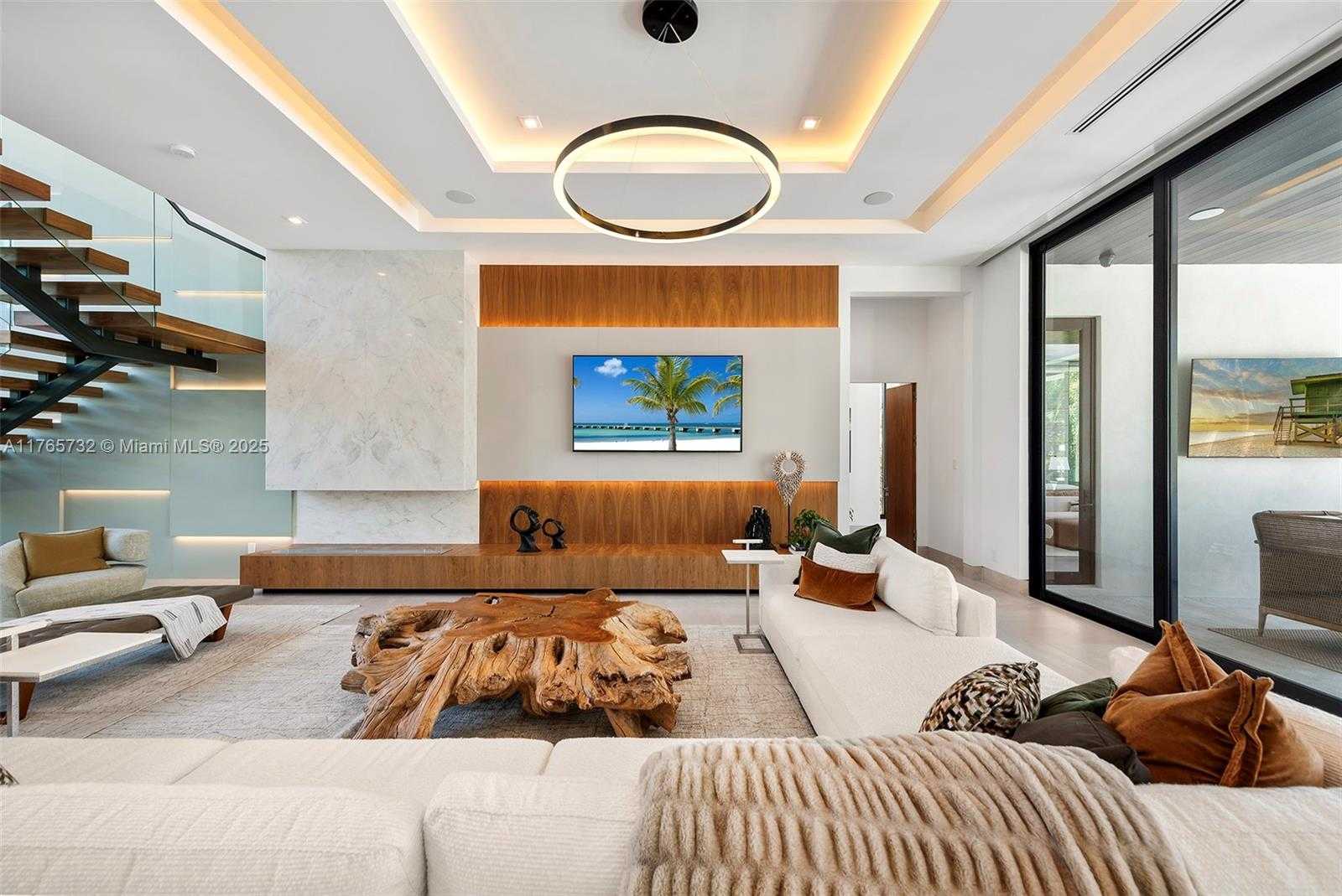 Small Image of 22 ISLA BAHIA DR, Fort Lauderdale Number 30