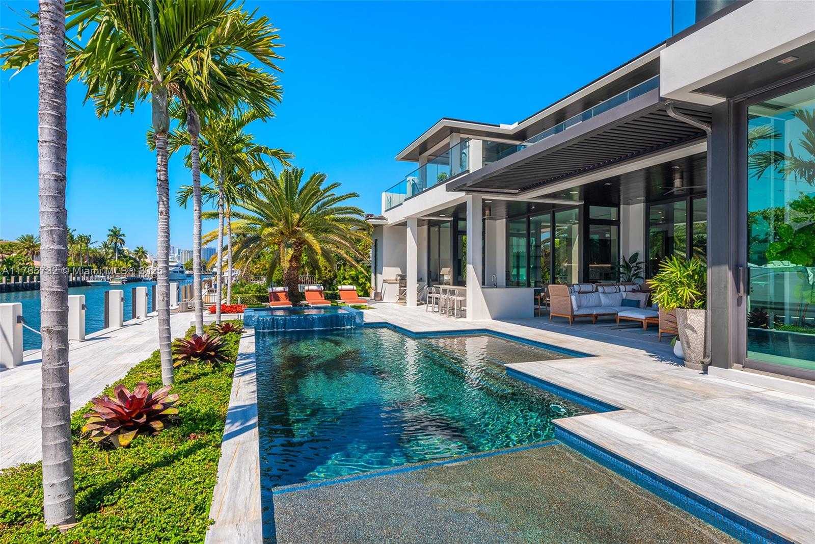 Small Image of 22 ISLA BAHIA DR, Fort Lauderdale Number 50