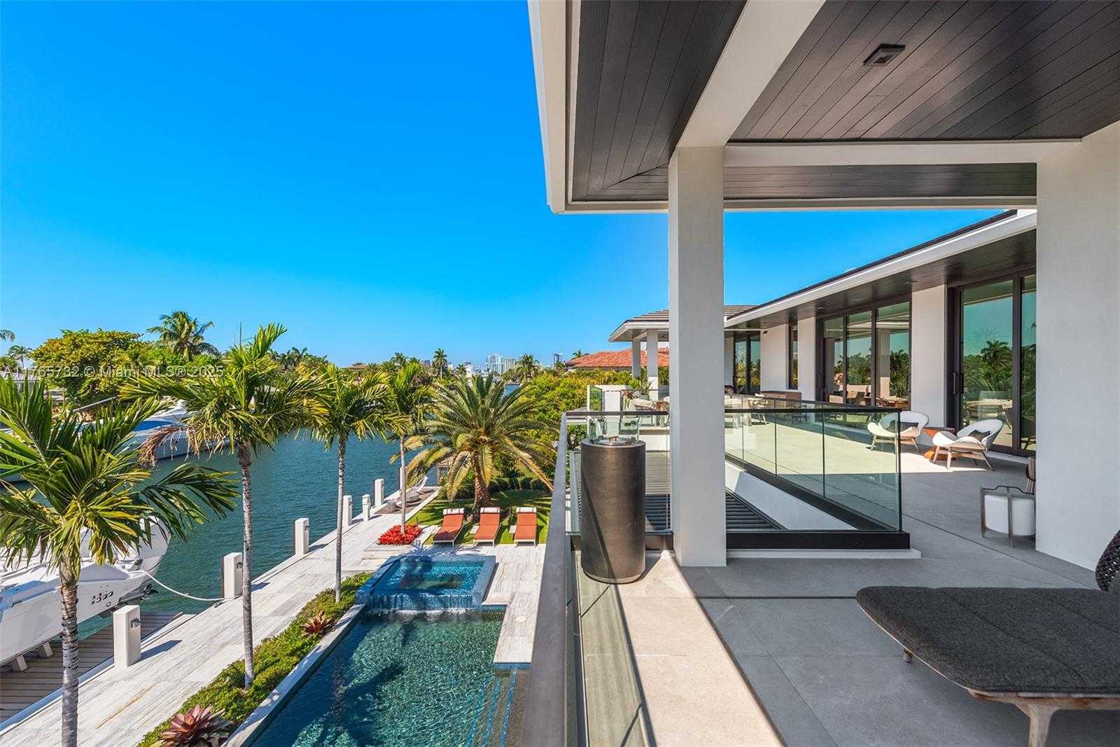 Small Image of 22 ISLA BAHIA DR, Fort Lauderdale Number 69
