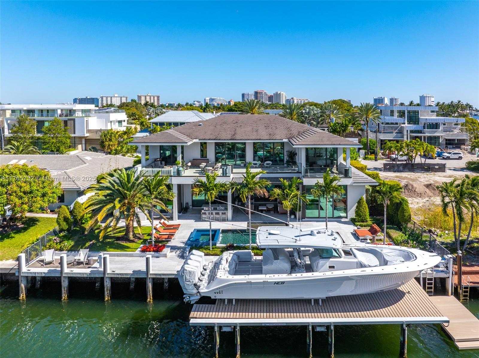 Small Image of 22 ISLA BAHIA DR, Fort Lauderdale Number 7