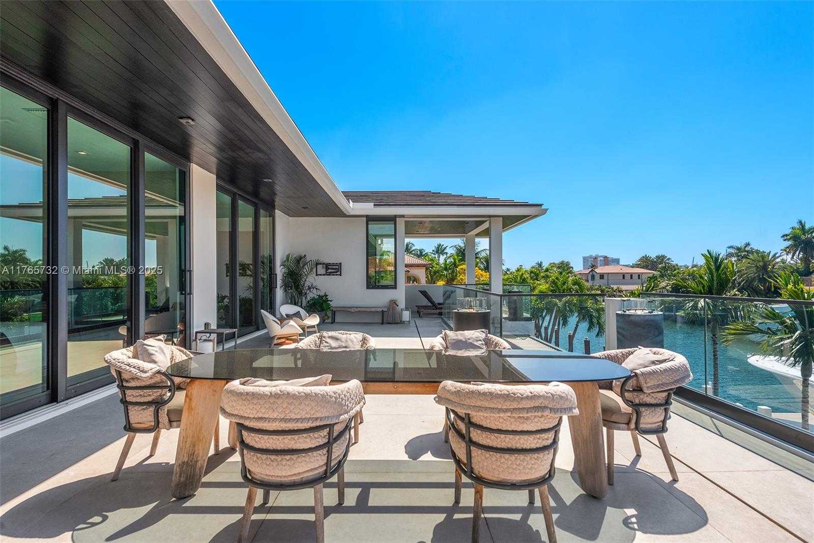 Small Image of 22 ISLA BAHIA DR, Fort Lauderdale Number 70