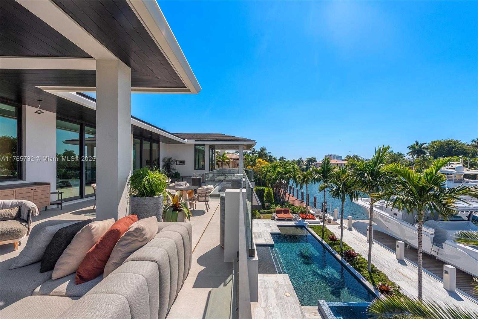Small Image of 22 ISLA BAHIA DR, Fort Lauderdale Number 75