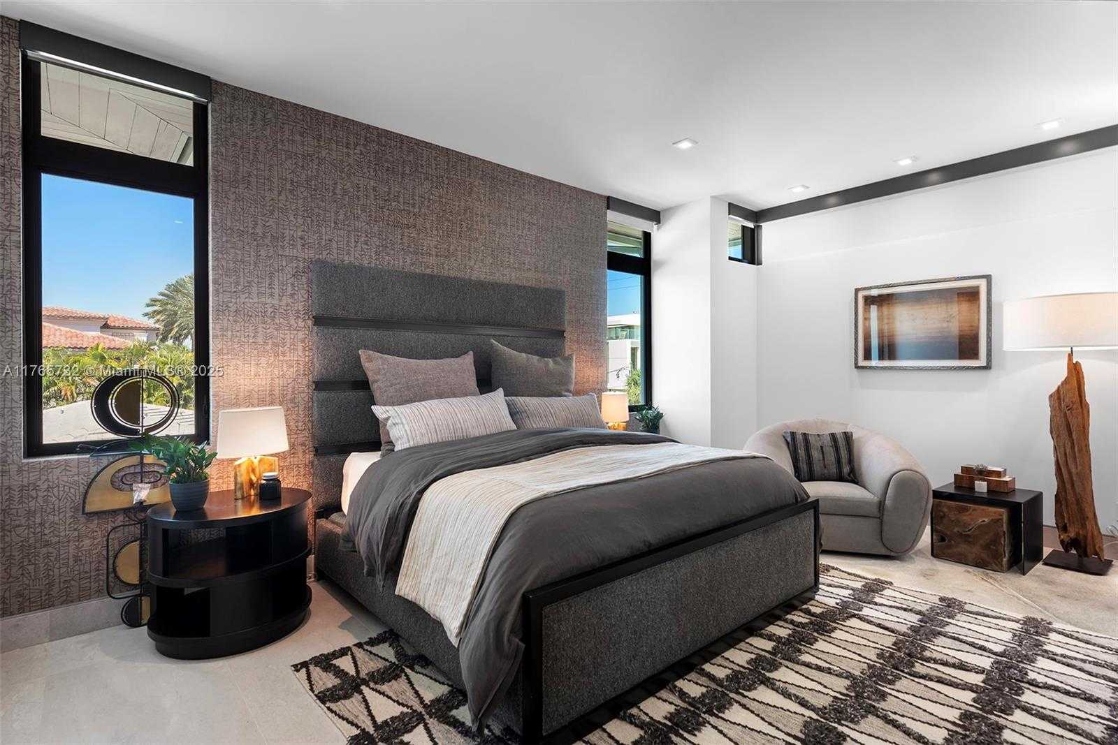 Small Image of 22 ISLA BAHIA DR, Fort Lauderdale Number 83