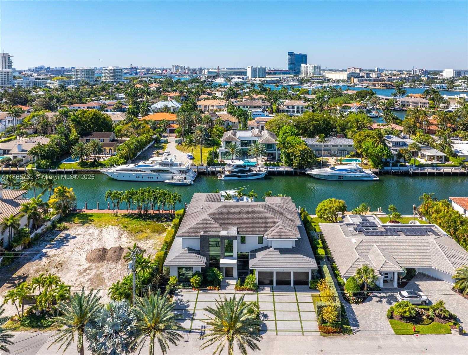 Small Image of 22 ISLA BAHIA DR, Fort Lauderdale Number 9