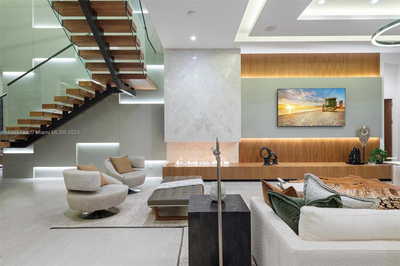 Small Image of 22 ISLA BAHIA DR, Fort Lauderdale Number 98