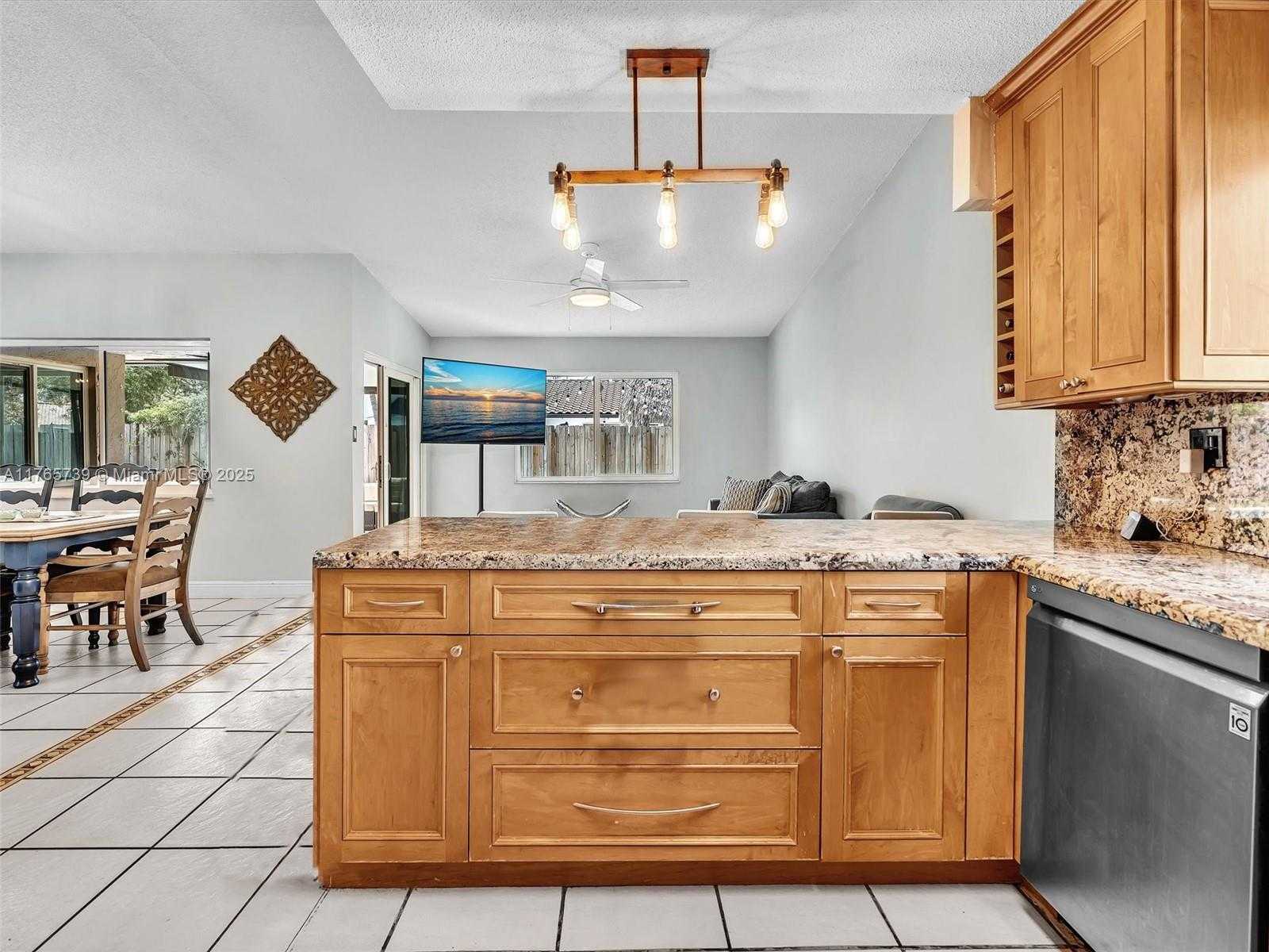 Small Image of 11310 SOUTH WEST 58TH CT, Cooper City Number 22