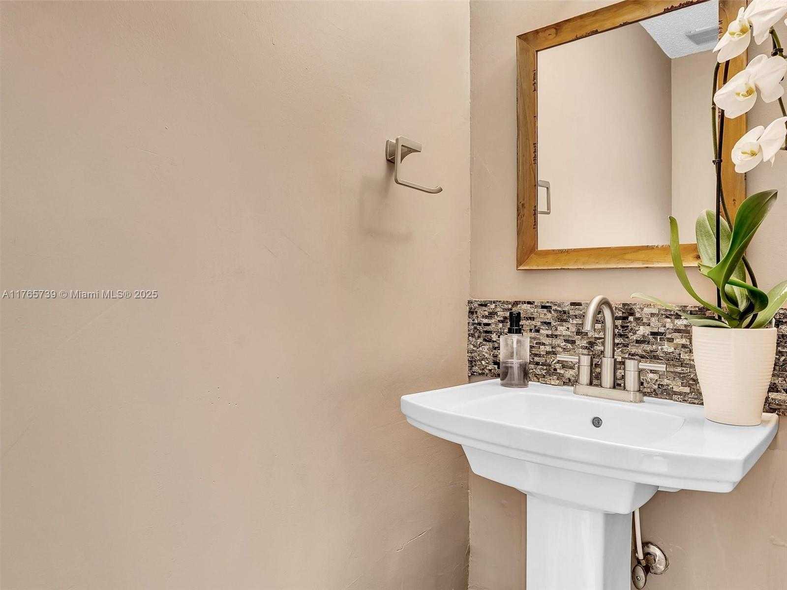 Small Image of 11310 SOUTH WEST 58TH CT, Cooper City Number 28