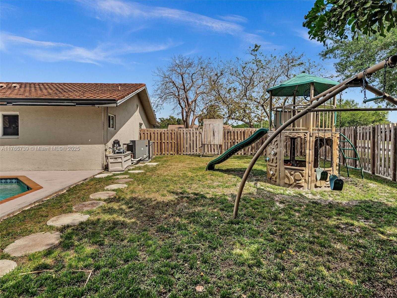 Small Image of 11310 SOUTH WEST 58TH CT, Cooper City Number 52