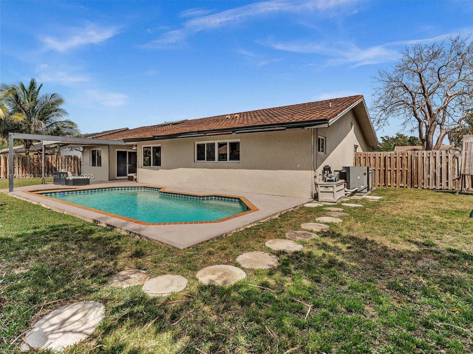 Small Image of 11310 SOUTH WEST 58TH CT, Cooper City Number 53