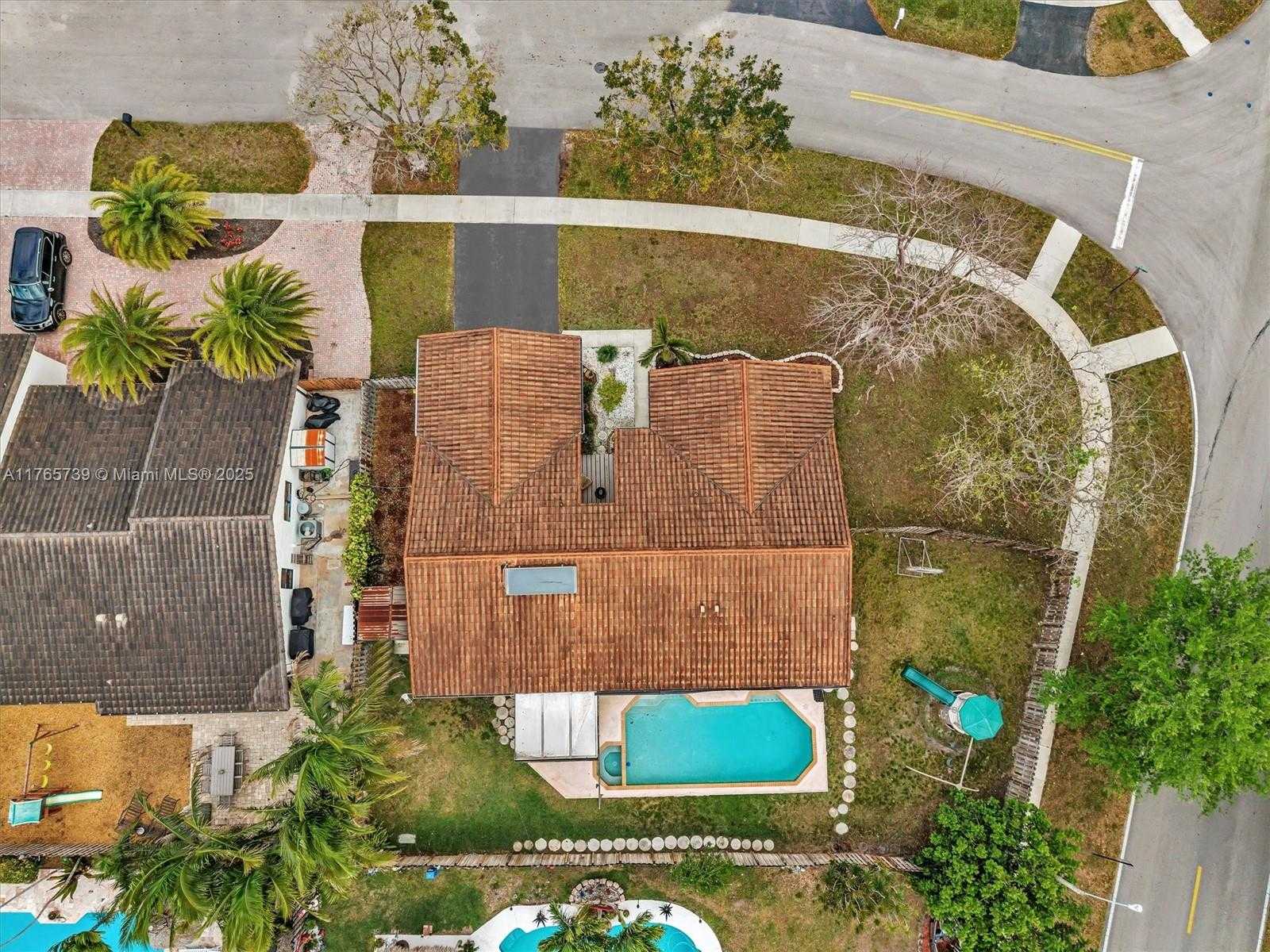 Small Image of 11310 SOUTH WEST 58TH CT, Cooper City Number 60