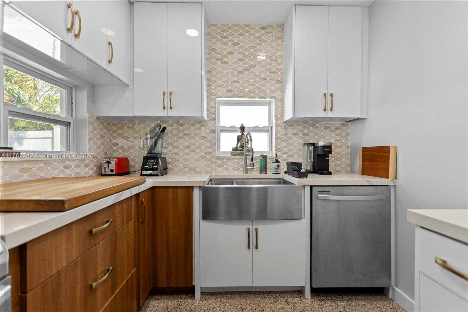 Small Image of 5233 NORTH EAST 4TH AVE, Oakland Park Number 23