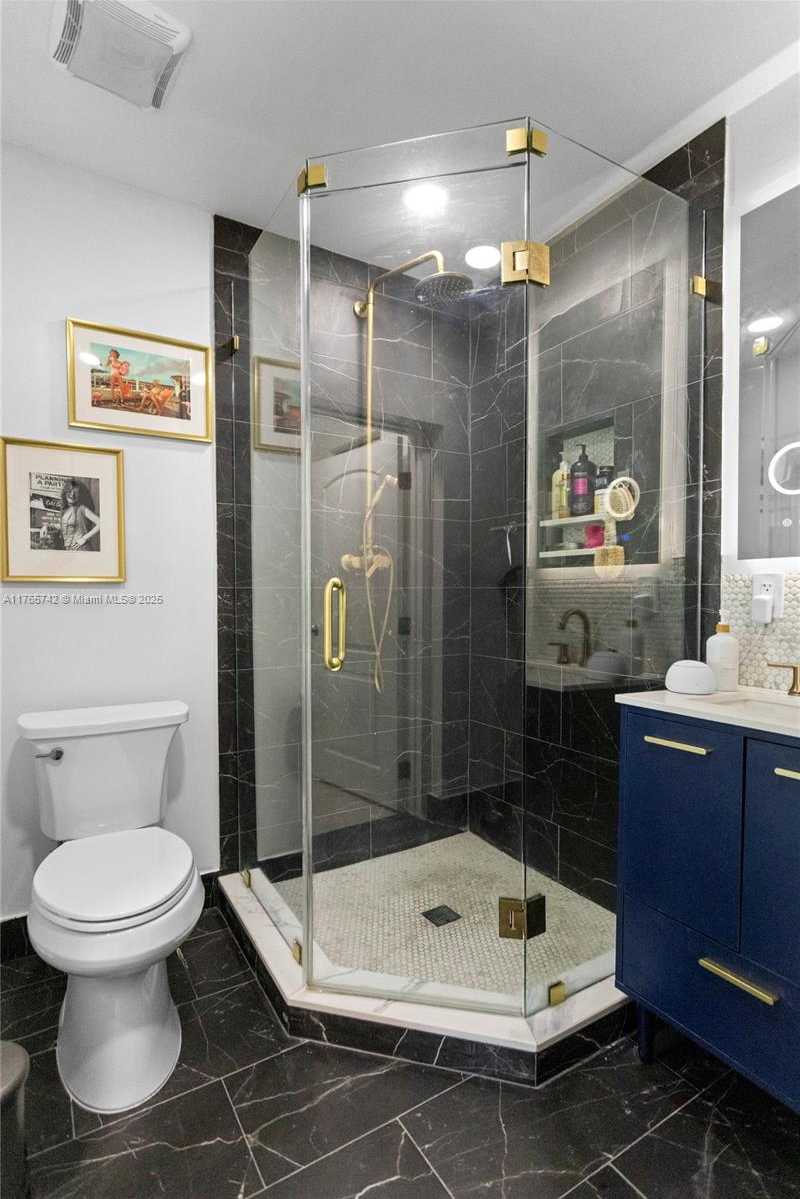 Small Image of 5233 NORTH EAST 4TH AVE, Oakland Park Number 33