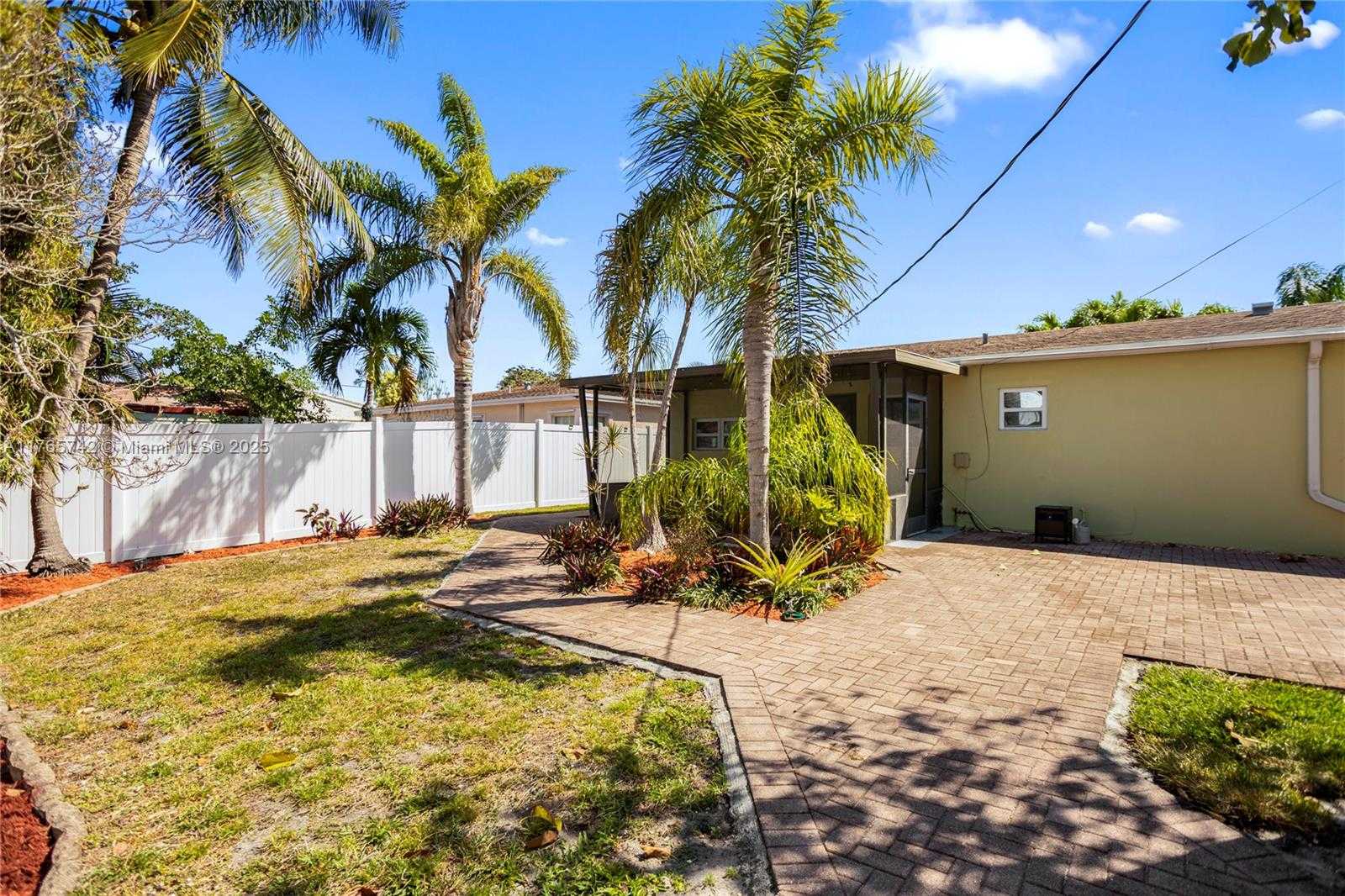 Small Image of 5233 NORTH EAST 4TH AVE, Oakland Park Number 45