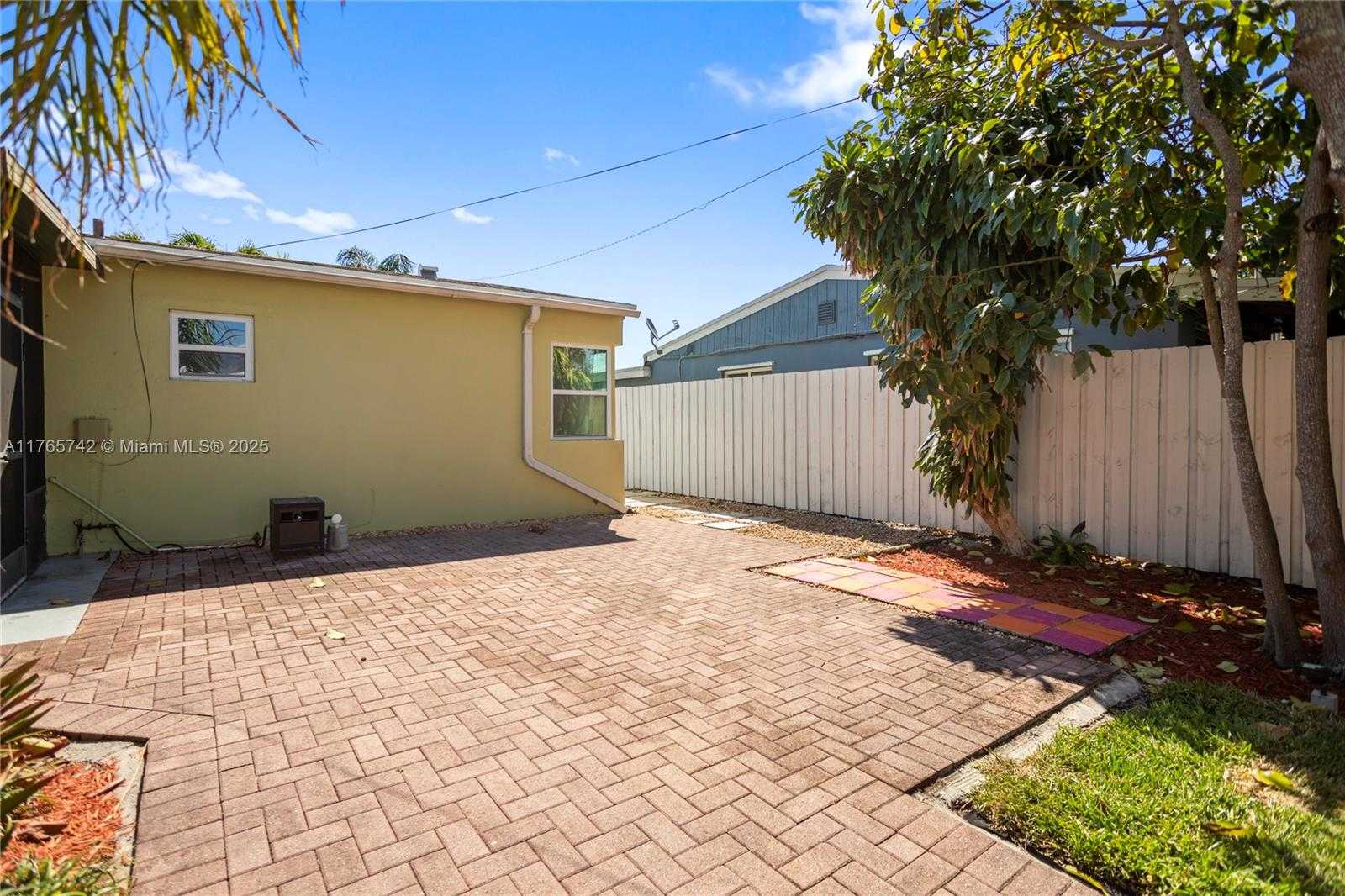 Small Image of 5233 NORTH EAST 4TH AVE, Oakland Park Number 52