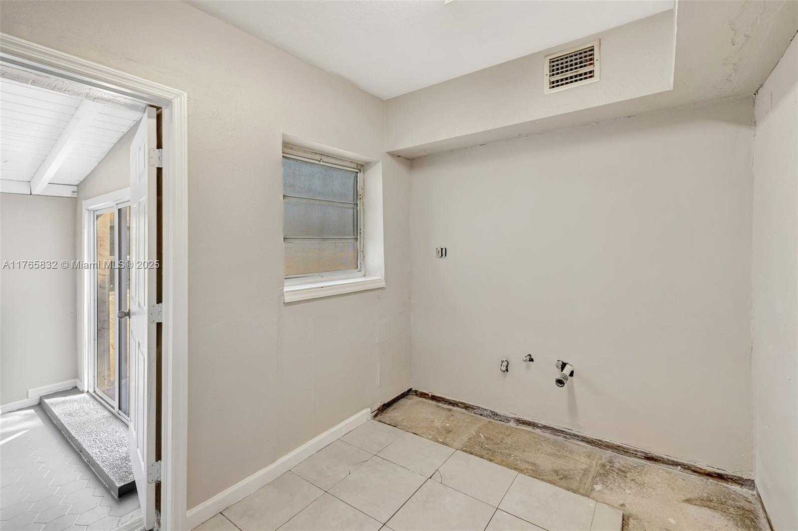 Small Image of 520 CAROLINA AVE, Fort Lauderdale Number 11