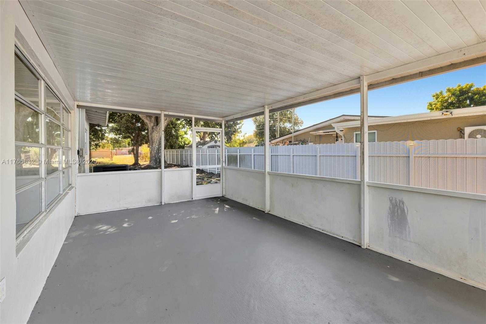 Small Image of 520 CAROLINA AVE, Fort Lauderdale Number 23
