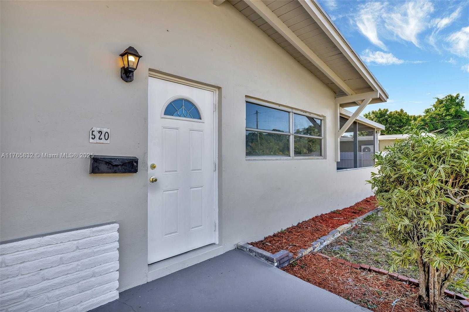 Small Image of 520 CAROLINA AVE, Fort Lauderdale Number 4