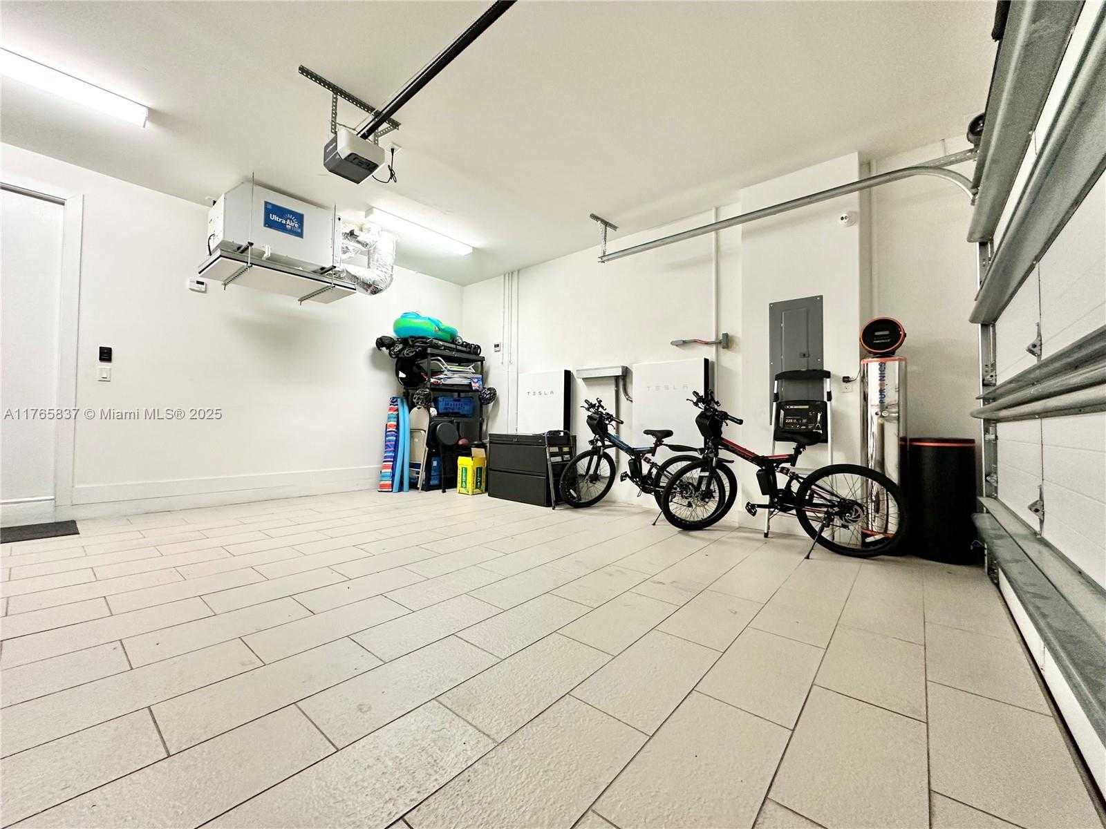 Small Image of 7459 NORTH WEST 97TH CT, Doral Number 10