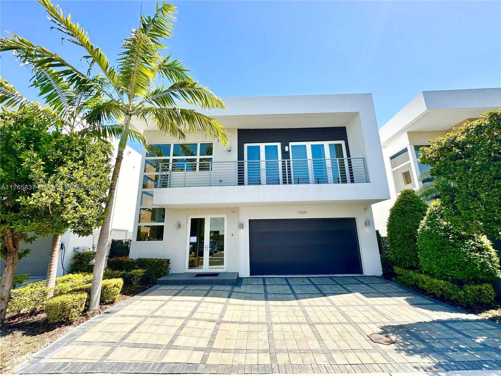 Small Image of 7459 NORTH WEST 97TH CT, Doral Number 12
