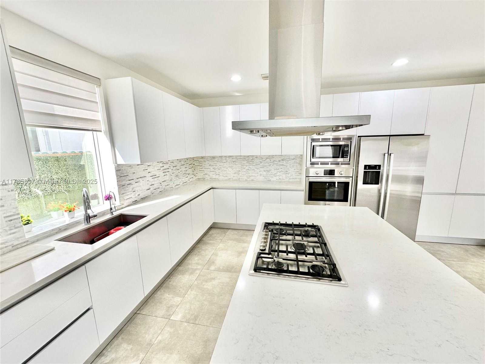 Small Image of 7459 NORTH WEST 97TH CT, Doral Number 25