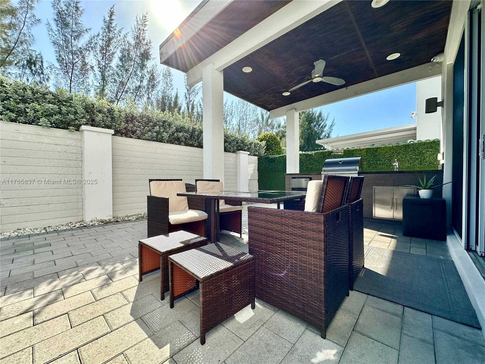 Small Image of 7459 NORTH WEST 97TH CT, Doral Number 31
