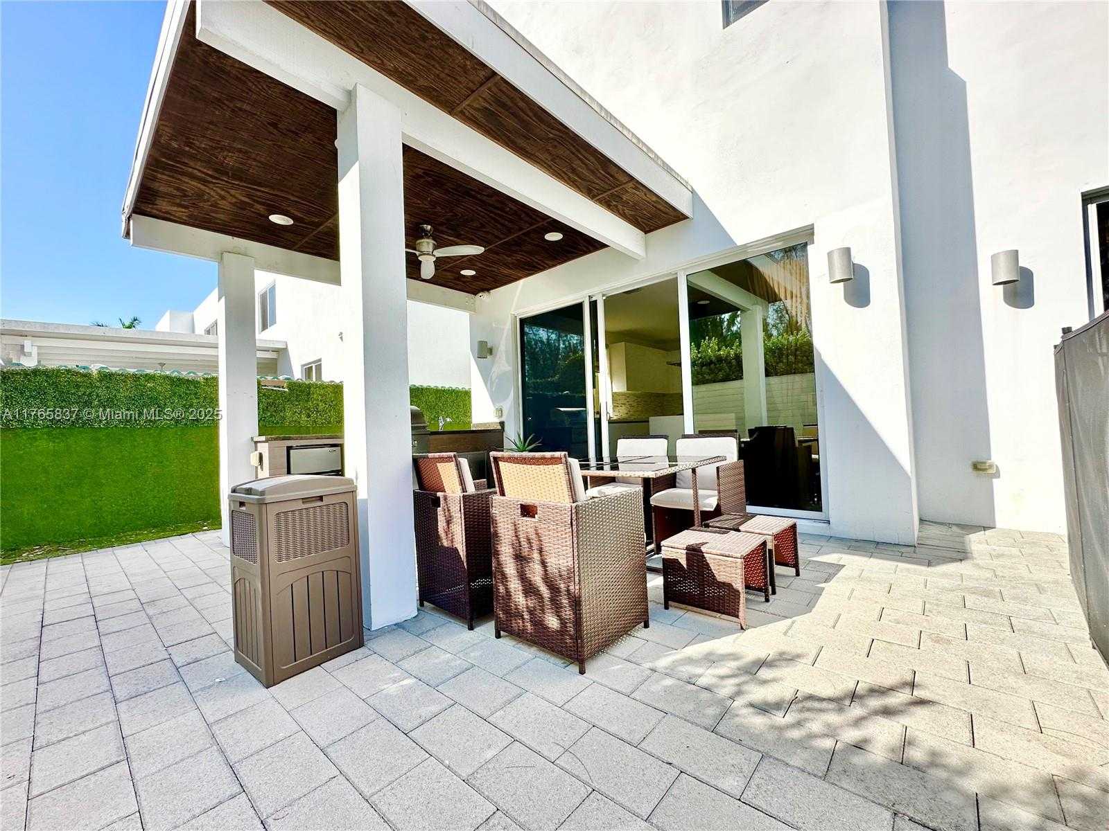Small Image of 7459 NORTH WEST 97TH CT, Doral Number 32