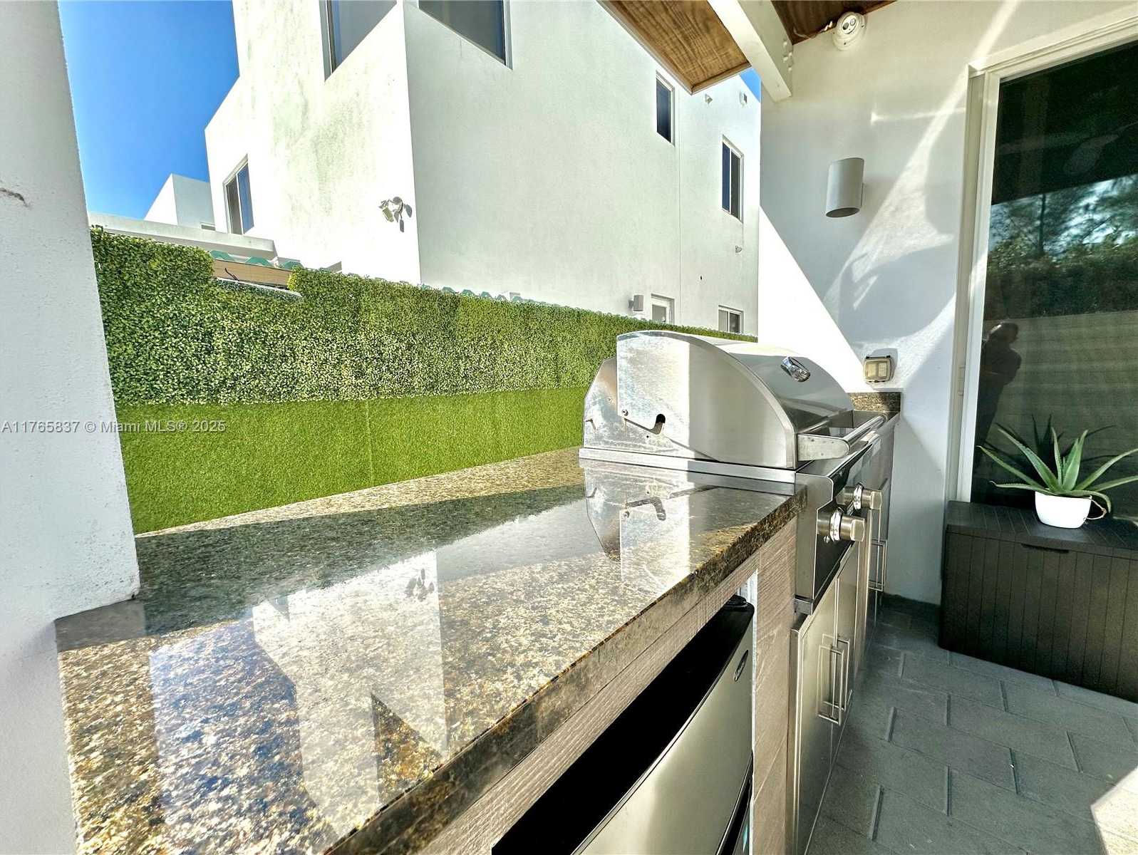Small Image of 7459 NORTH WEST 97TH CT, Doral Number 34