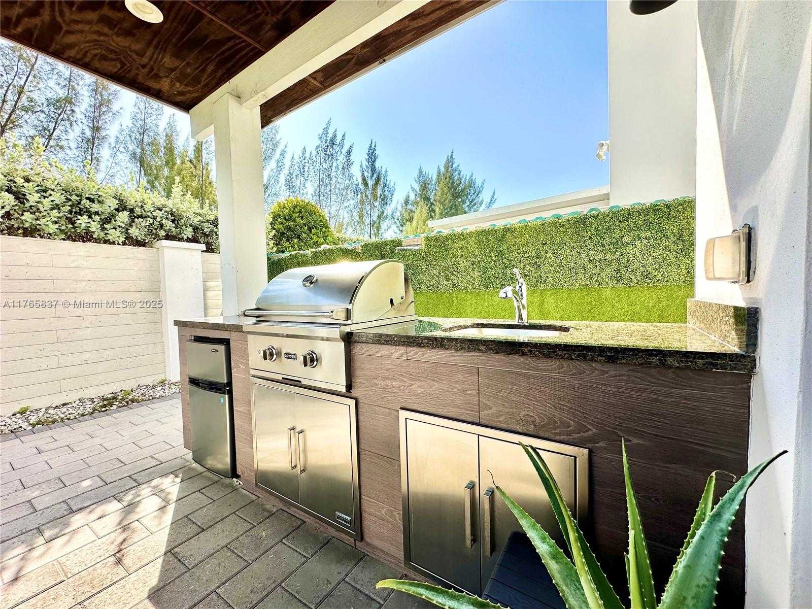 Small Image of 7459 NORTH WEST 97TH CT, Doral Number 35