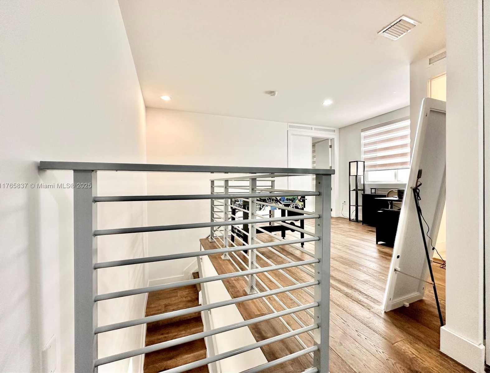Small Image of 7459 NORTH WEST 97TH CT, Doral Number 36