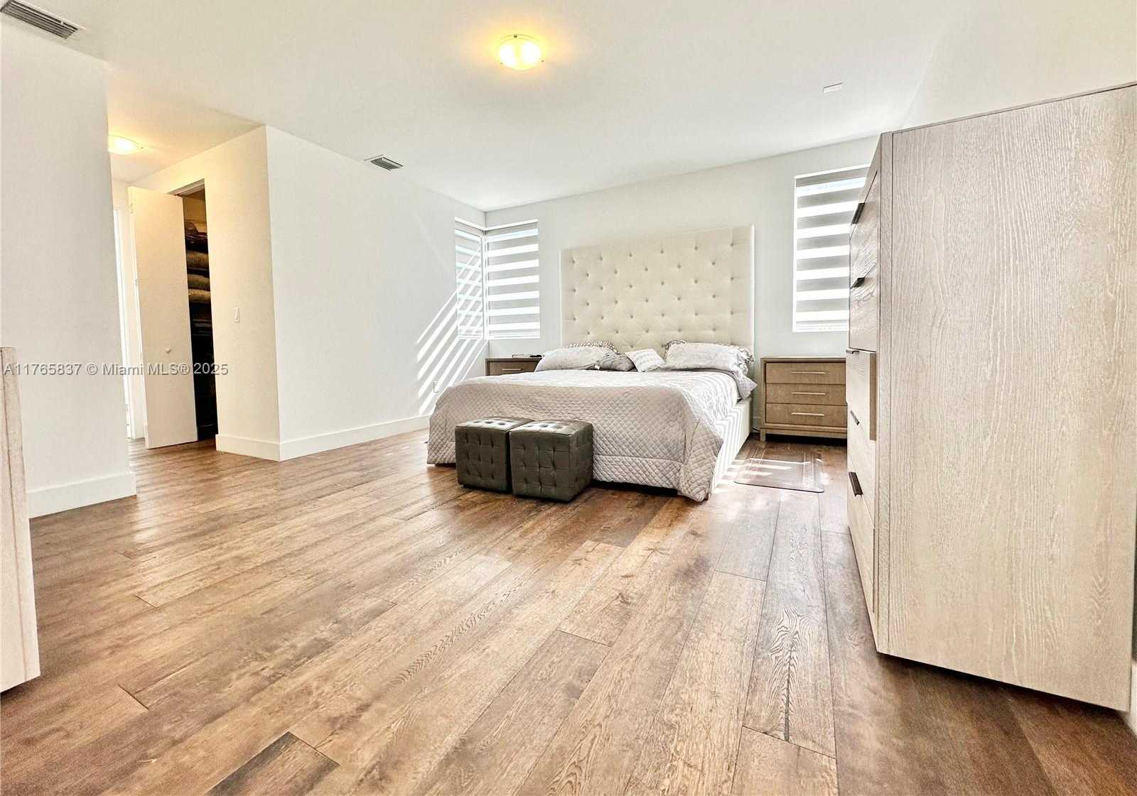 Small Image of 7459 NORTH WEST 97TH CT, Doral Number 37
