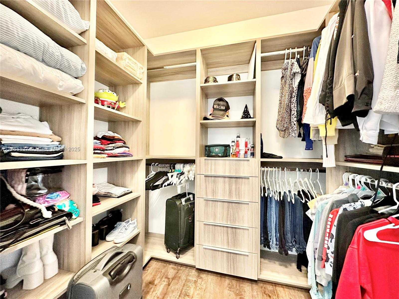 Small Image of 7459 NORTH WEST 97TH CT, Doral Number 39