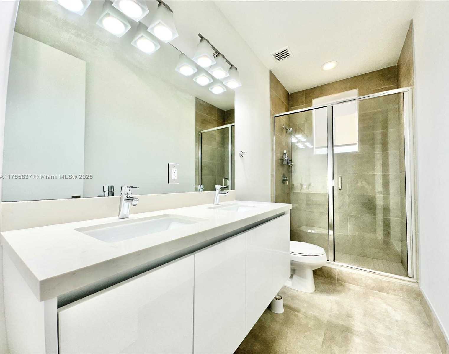 Small Image of 7459 NORTH WEST 97TH CT, Doral Number 46