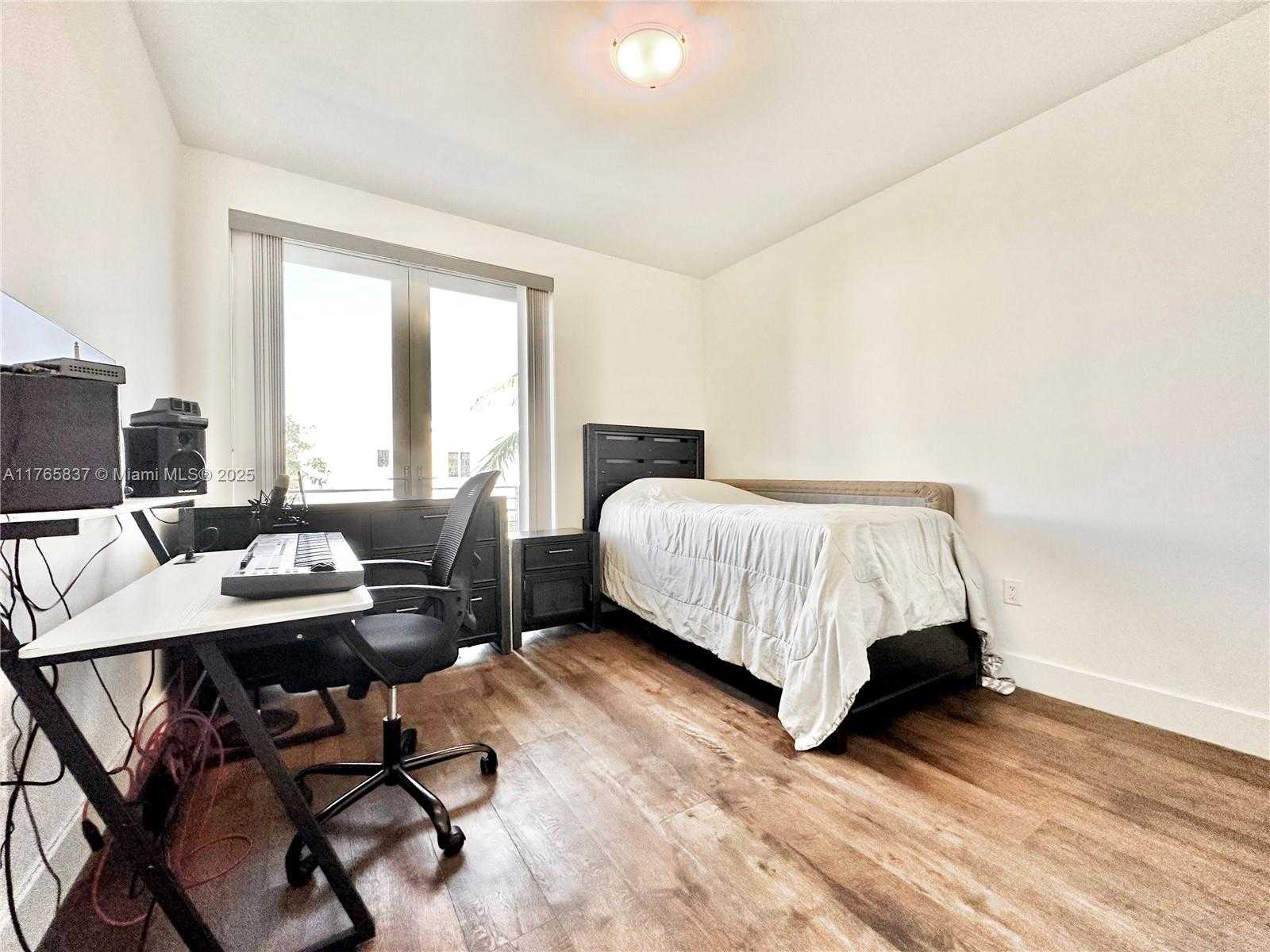 Small Image of 7459 NORTH WEST 97TH CT, Doral Number 52