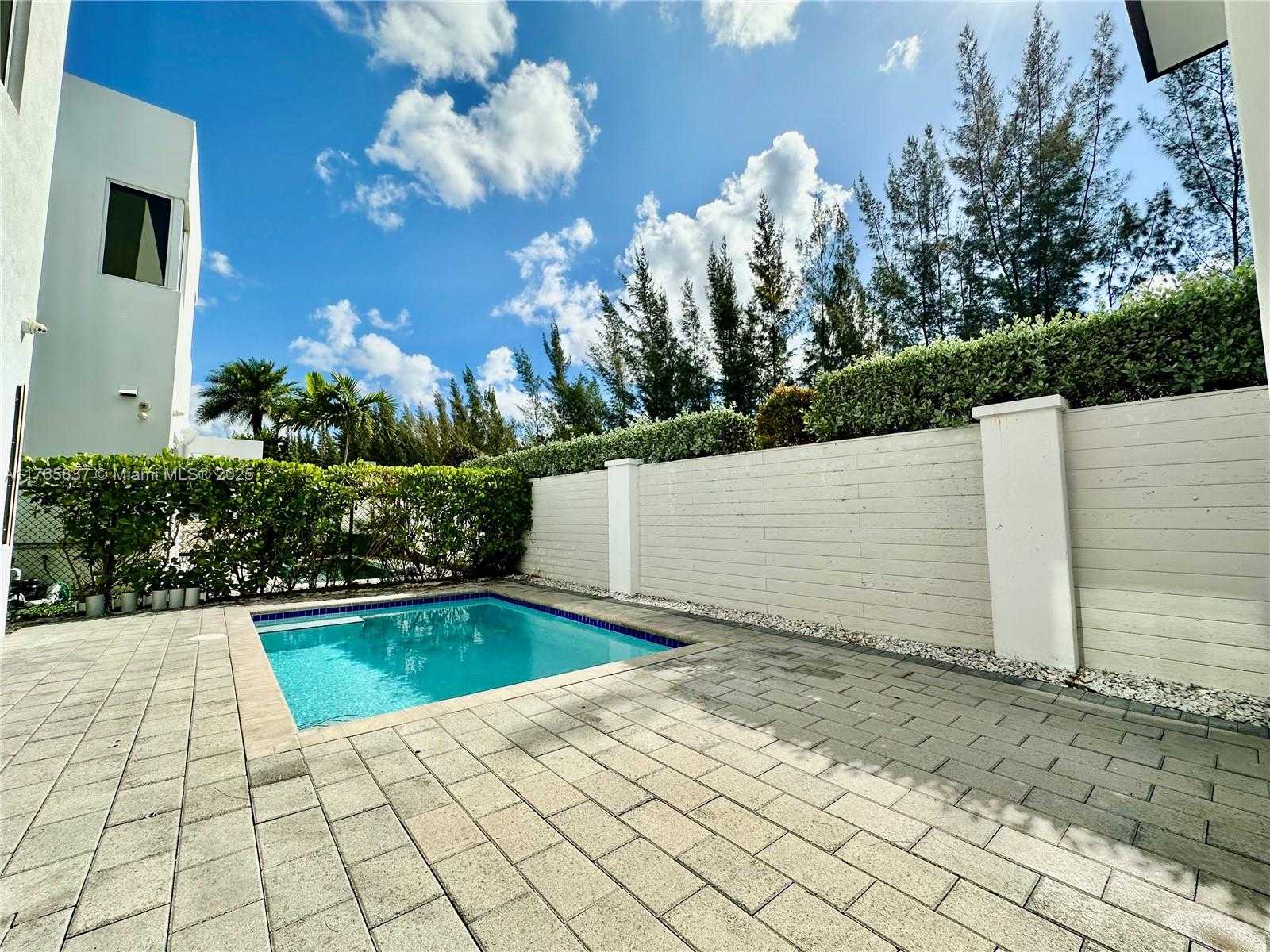 Small Image of 7459 NORTH WEST 97TH CT, Doral Number 56