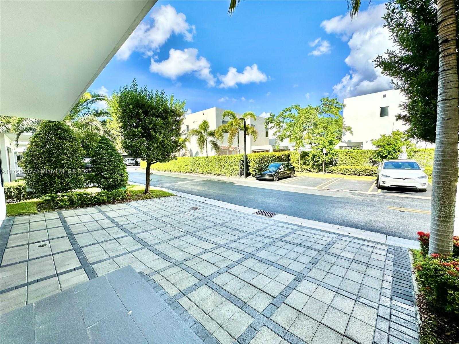 Small Image of 7459 NORTH WEST 97TH CT, Doral Number 57