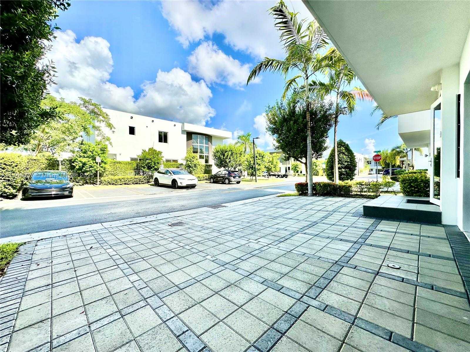 Small Image of 7459 NORTH WEST 97TH CT, Doral Number 58